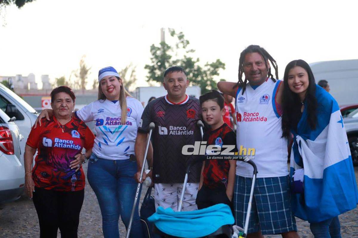 ¡Locura merengue! Afición del Olimpia comienza a “pintar” el estadio Jalisco y esposa de futbolista del Atlas sorprende con mensaje en pancarta