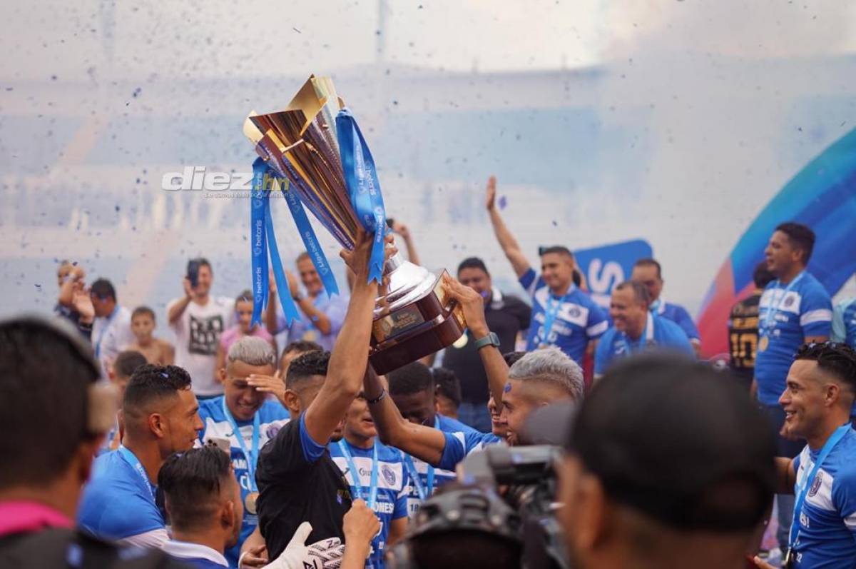 Motagua campeón de Honduras y celebra su título 18.