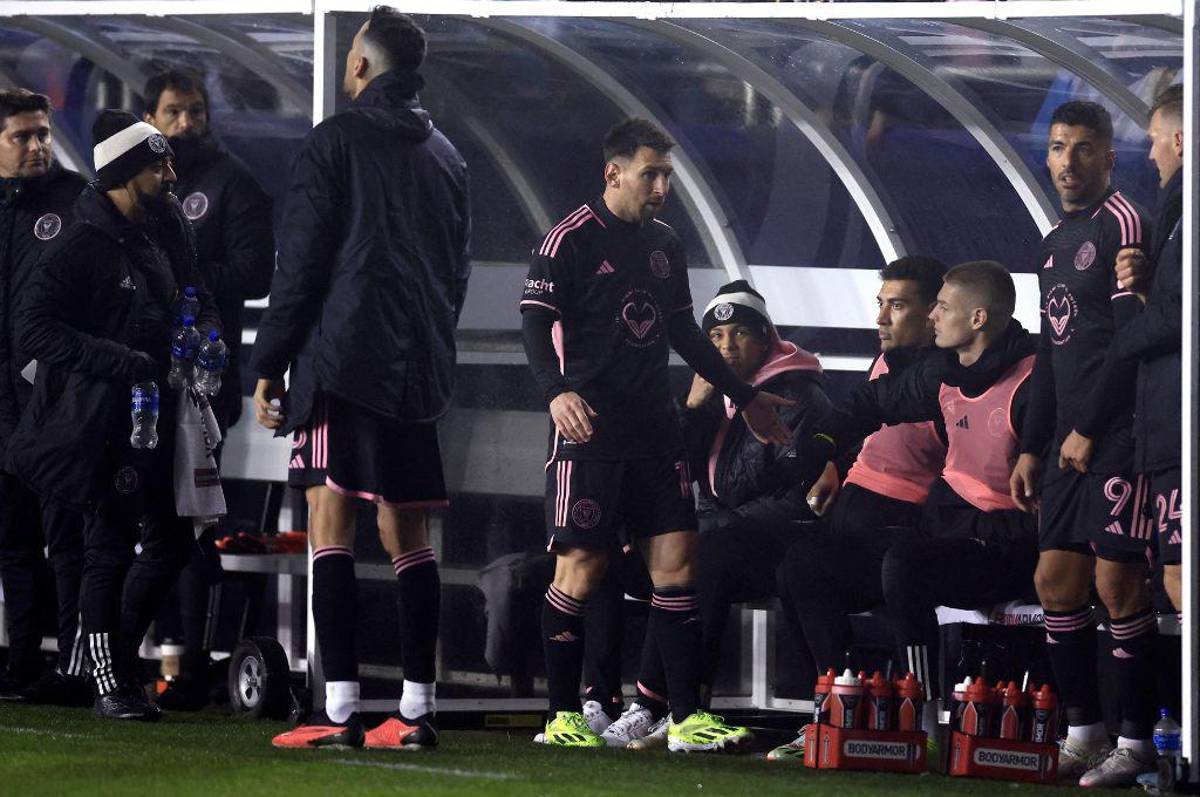 Messi no pudo llenar el estadio, el enfado de Luis Suárez en el Inter Miami-FC Dallas y su charla con David Ruiz
