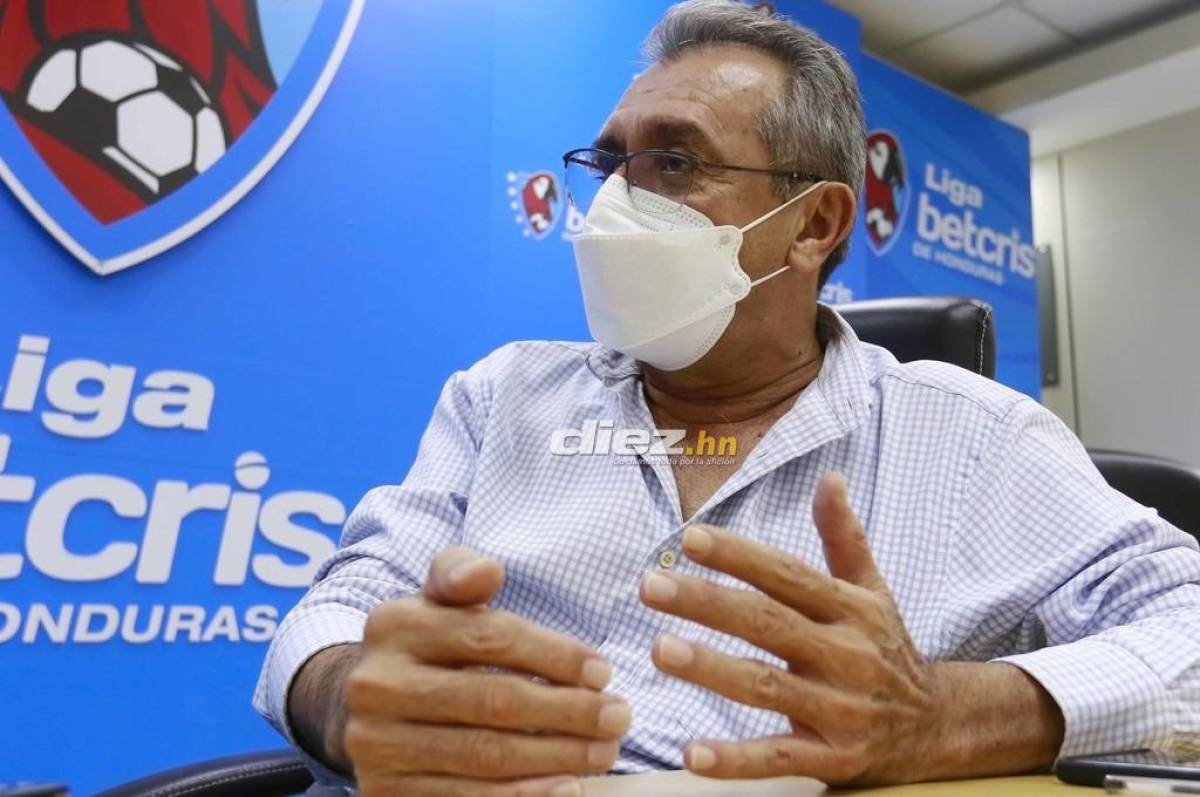Presidente de la Liga Nacional señala al Bolillo Gómez como responsable por la incertidumbre sobre la Jornada 1