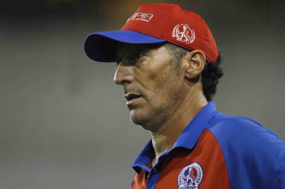Pedro Troglio podría convertirse en el primer técnico en coronarse tetracampeón en Honduras y con récord incluido