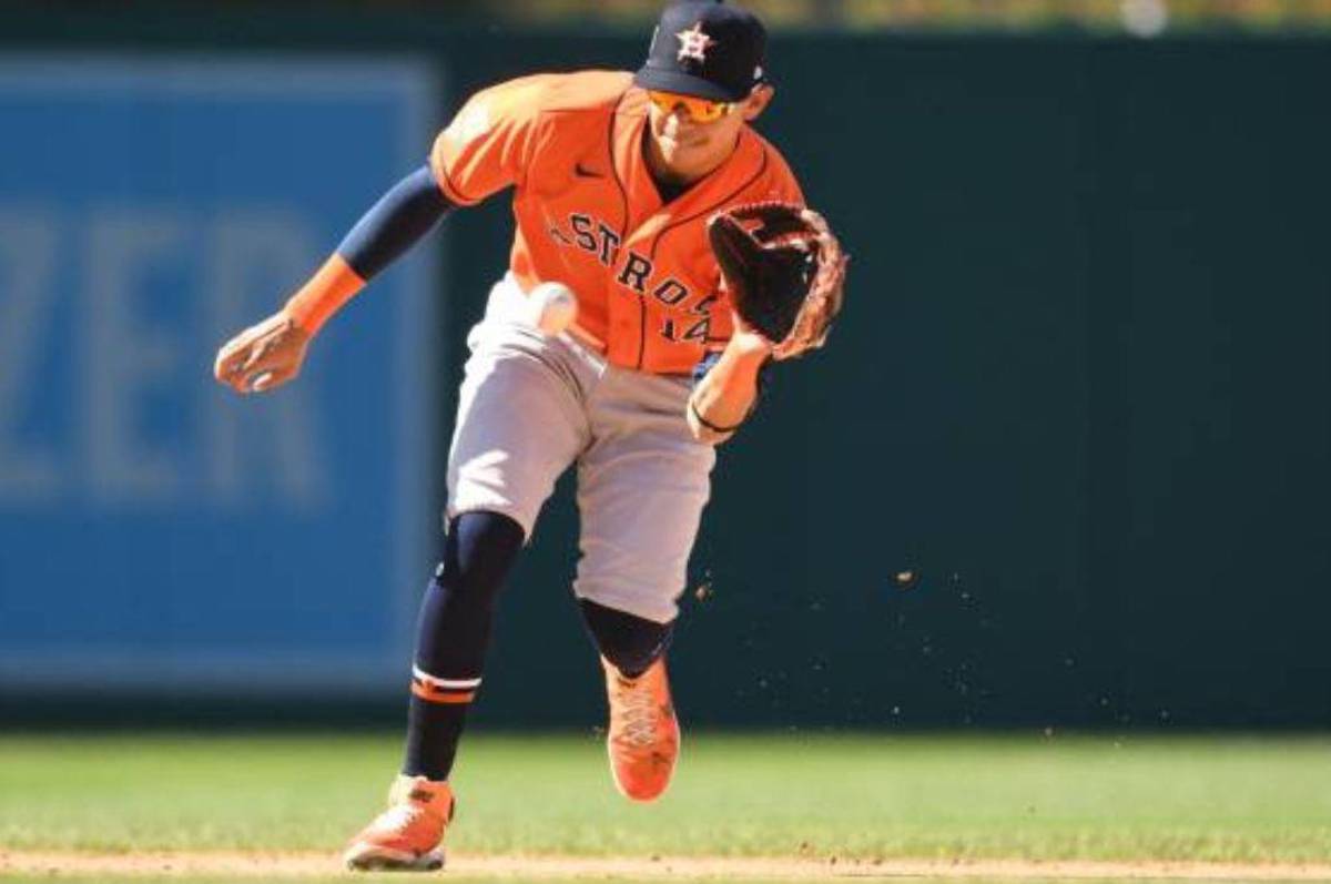 Mauricio Dubón espera una oportunidad de oro en la novena de Dusty Baker