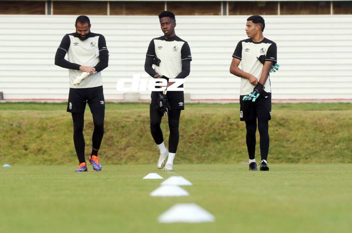 Los nuevos fichajes del Olimpia ya trabajan a tope; así fue el entreno del León, el tatuaje de Montiel y cuándo debutará