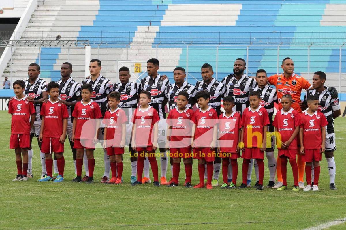 Lo que nos dejó Motagua vs Tauro en el Nacional, Diego Vázquez y su inseparable compañía, Tejeda y su sufrimiento