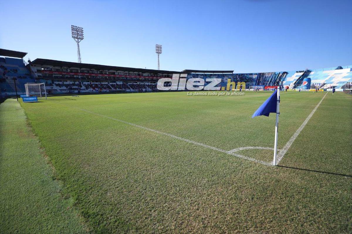 Así luce la grama del estadio Nacional Chelato Uclés tras el concierto y sigue la demolición de las graderías