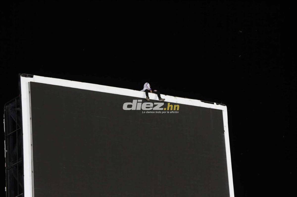 No se vio en TV: El hincha de Olimpia que arriesgó su vida en el Nacional y el curioso cambio con el banquillo de suplentes