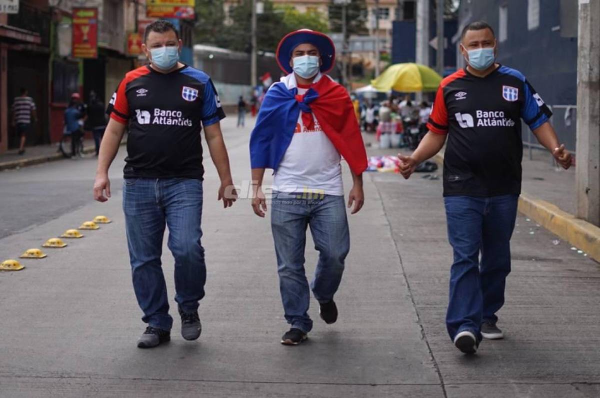 ¡Ya se respira la final en el Nacional! Así se vive el ambiente previo al Olimpia vs Real España en Tegucigalpa