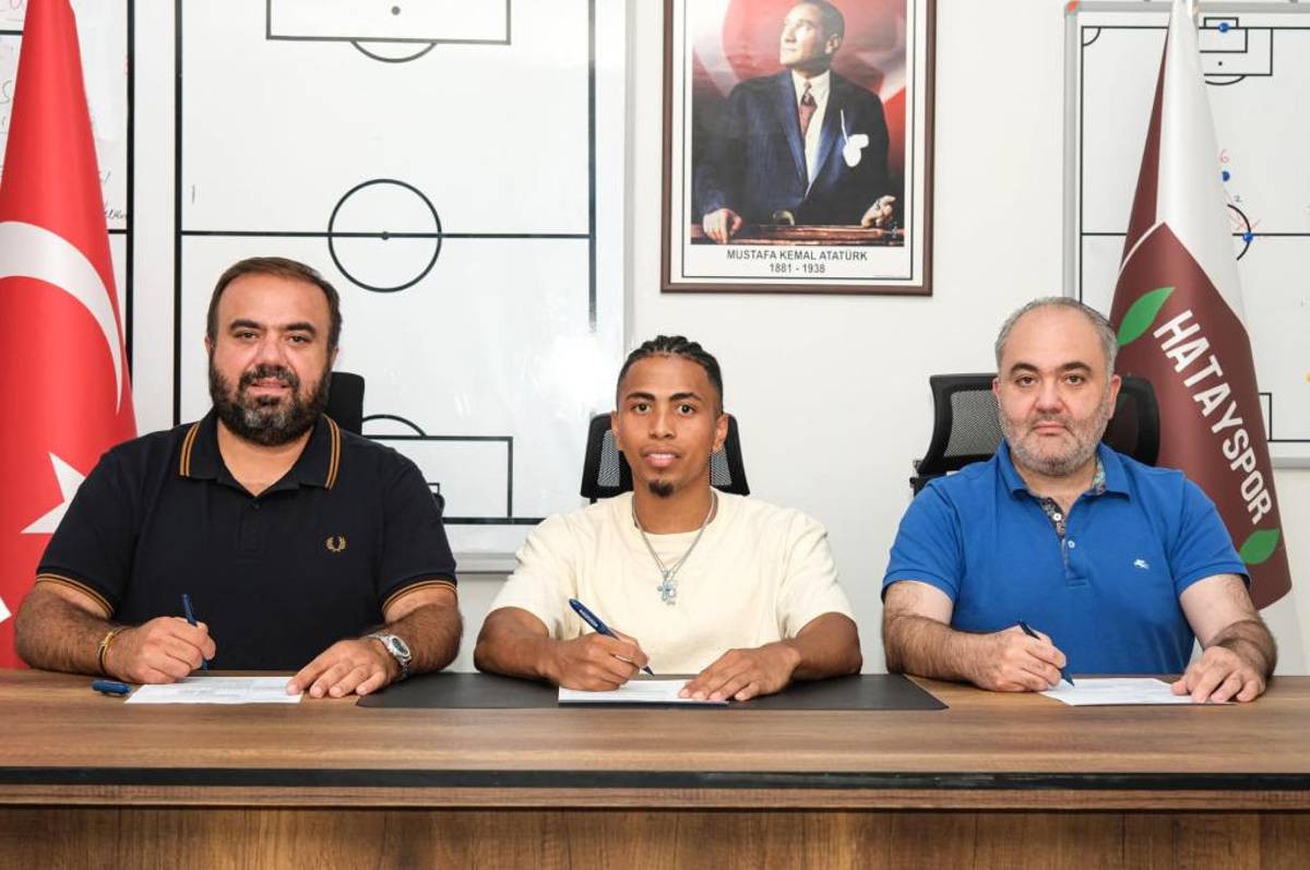OFICIAL: Rigoberto Rivas regresa al Hatayspor y este es el nuevo contrato que firmó el hondureño en Turquía