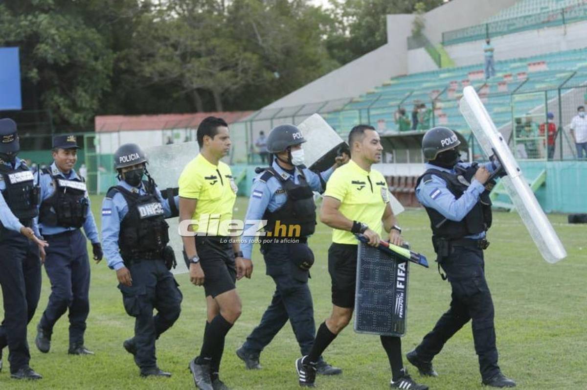 No se vio en TV: Aficionados ofrecieron dinero y los árbitros salieron custodiados del Yankel Rosenthal
