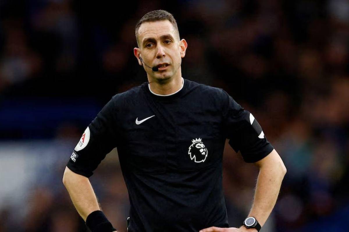 Fue despedido de la Premier por insultar a DT y revela lo inesperado: “Recibí mensajes que decían que ojalá mi madre muriera de SIDA”