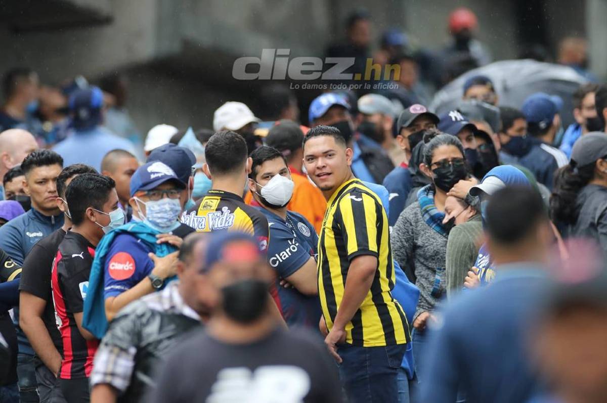 ¡Se pinta el Nacional! Así se vivió la previa de la final de ida entre Motagua y Real España: la afición puso el color
