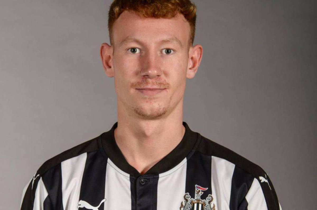 Murió el día de su cumpleaños; la tragedia invade al fútbol británico: ¿qué se sabe sobre el jugador?