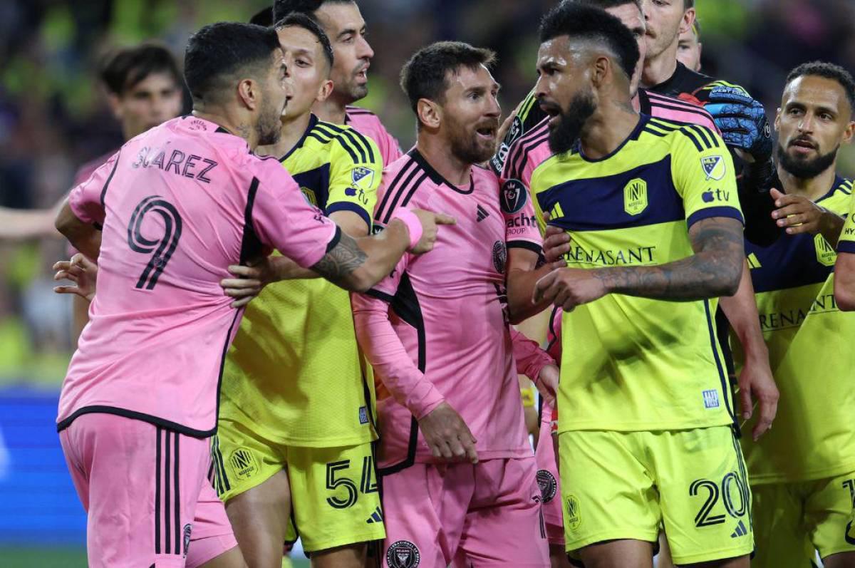 Messi se enojó mucho con el jugador panameño Aníbal Godoy, quien le hizo un reclamo al argentino por no sacar el balón del campo para que atendieran a un futbolista de Nashville.