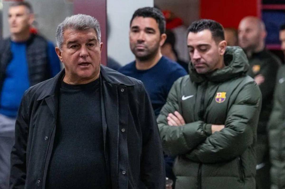 Laporta está deseperado, llamó a inesperado técnico para que tome al Barcelona y la respuesta que recibió