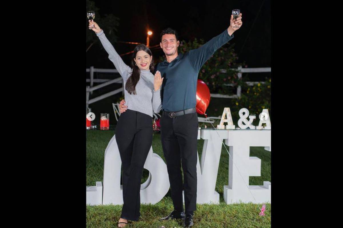 ¡Se casó un tricampeón! Futbolista de la Liga Nacional contrajo matrimonio con una hermosa odontóloga hondureña