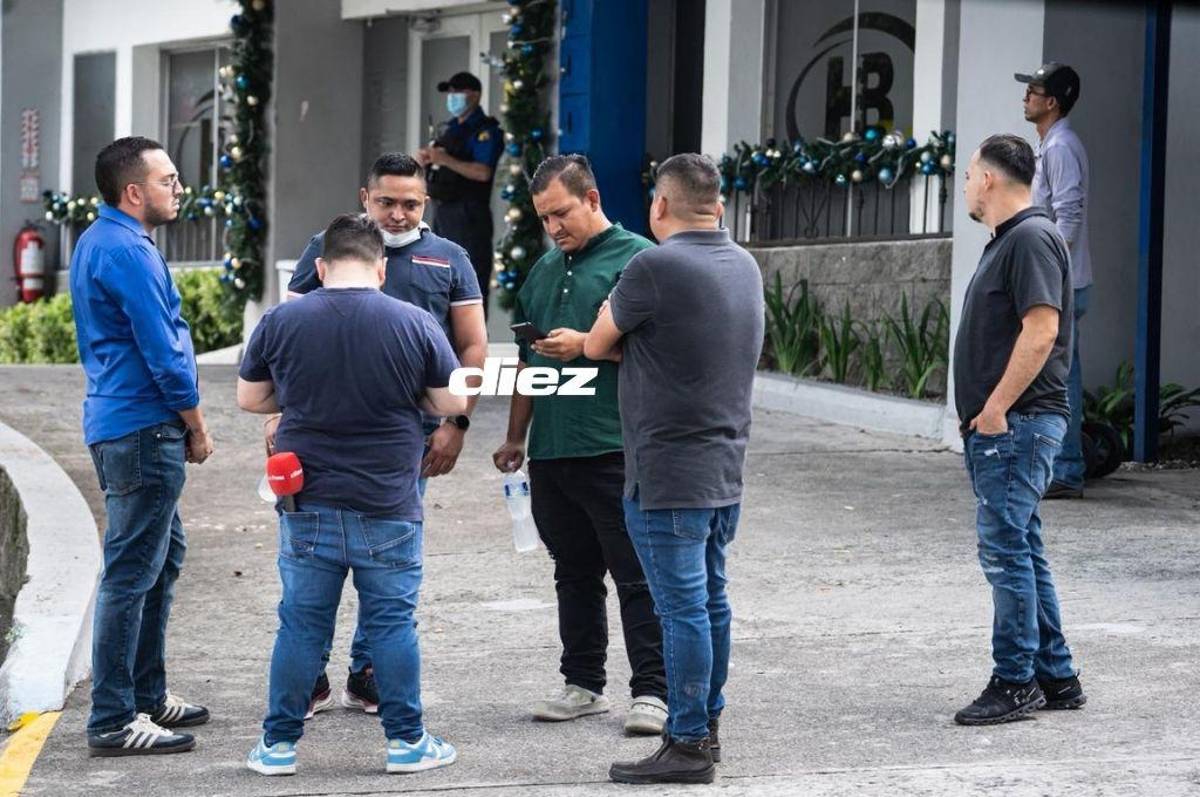 Llanto y dolor: familiares, directivos y aficionados quebrantados por la muerte de Orinson Amaya