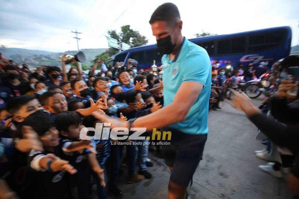 ¡Bonito pasillo! La gran sorpresa que se llevaron los jugadores de Motagua en el estadio Nacional