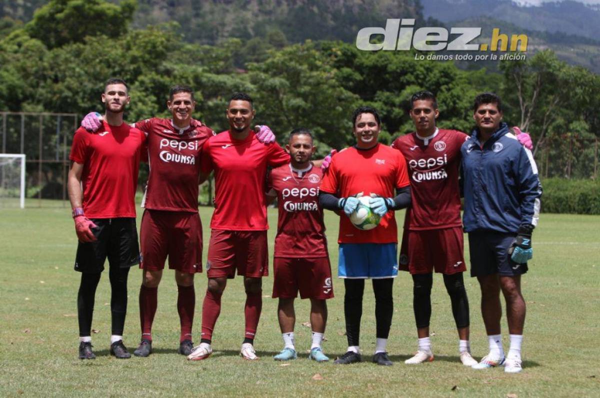 La foto del recuerdo no podía faltar. Fue un momento memorable con los campeones del fútbol hondureño.