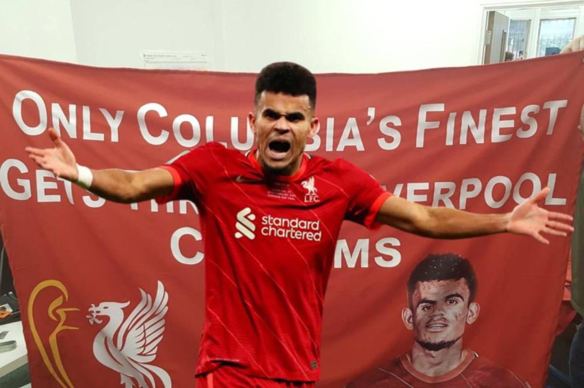 Referencia al narcotráfico: la irrespetuosa manta de los hinchas del Liverpool a Luis Díaz que enfada en Colombia