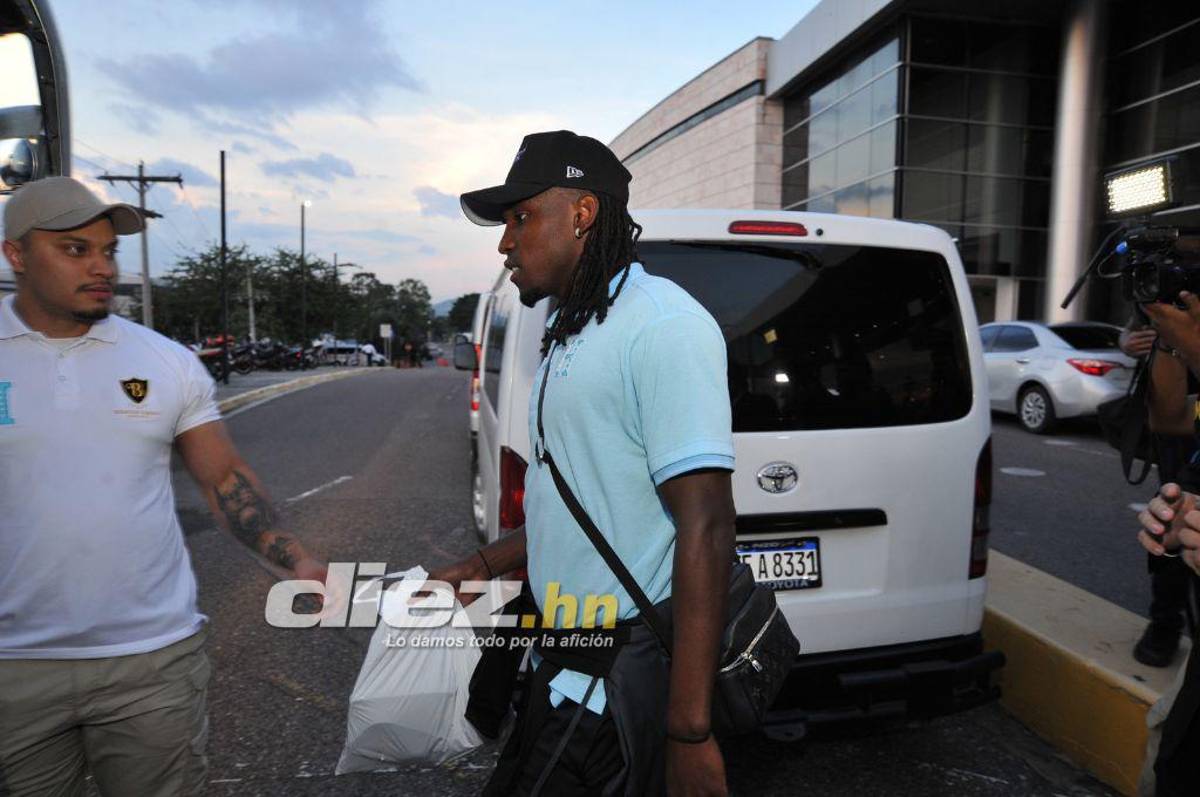 La tremenda sorpresa que se llevó Palma, la cara seria de Rueda y ¿por qué los seleccionados llegaron con calcetas altas?