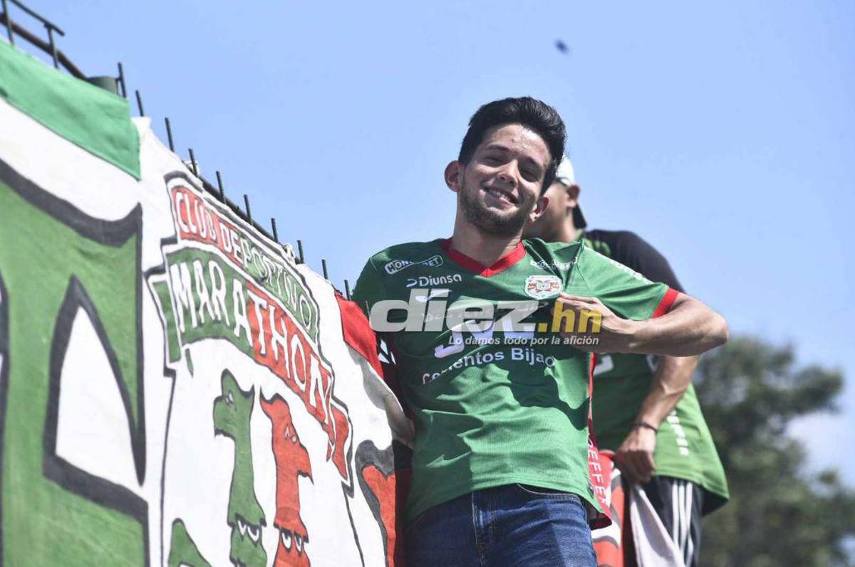 El ambiente en el Yankel: Jugadores y aficionados pegados al celular por el Manchester City-Real Madrid