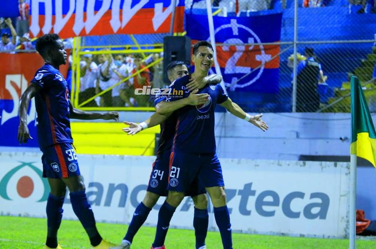 El delantero paraguayo Roberto Moreira se sigue metiendo en la historia del Motagua