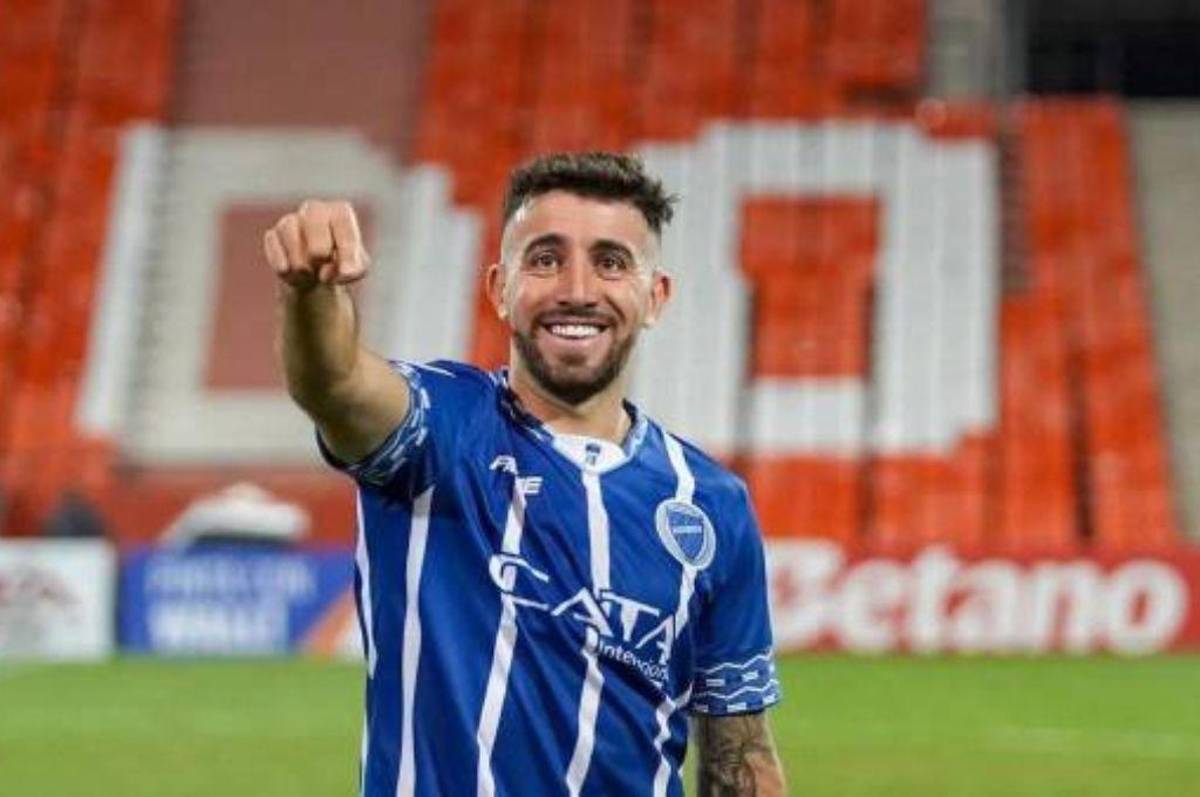 Nació en Honduras: ¿Por qué le apodan 'El Pistolero' a Agustín Auzmendi, delantero que le anotó doblete a River Plate?