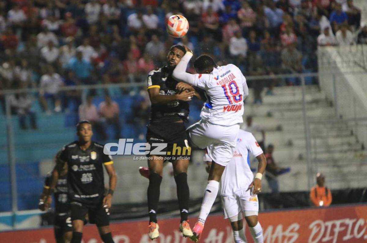 Fotos: La celebración de los panameños tras conseguir el empate en el Nacional y las caras largas en Olimpia