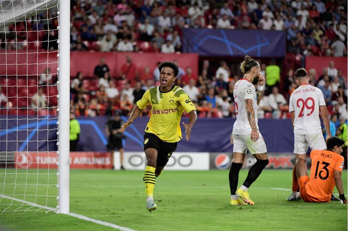 Sevilla y Lopetegui vuelven a decepcionar jugando de local y sufrir goleada de escándalo por el Borussia Dortmund