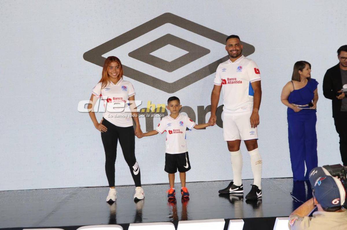 Así son las nuevas camisas del Olimpia: Homenaje a Rafael Ferrari, los detalles de lujo del diseño y su precio