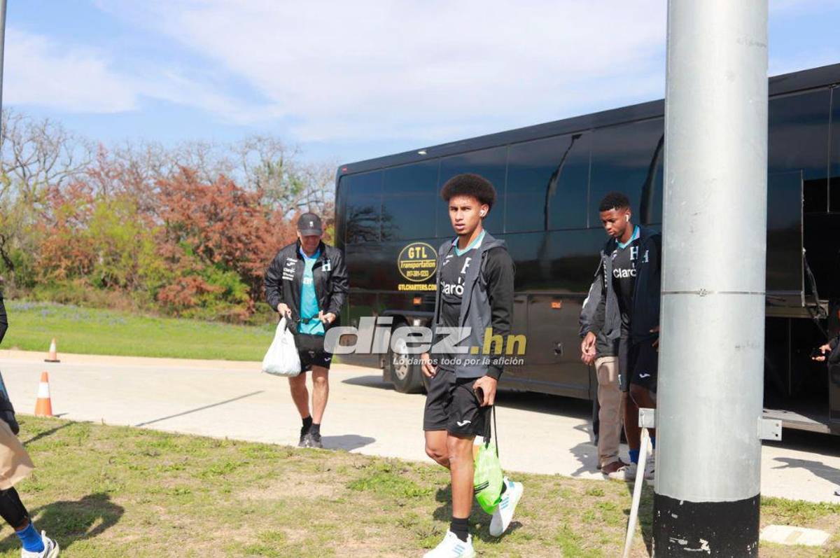 Foto especial por el Día del Padre y dos jugadores trabajaron aparte: Así fue el nuevo entrenamiento de Honduras