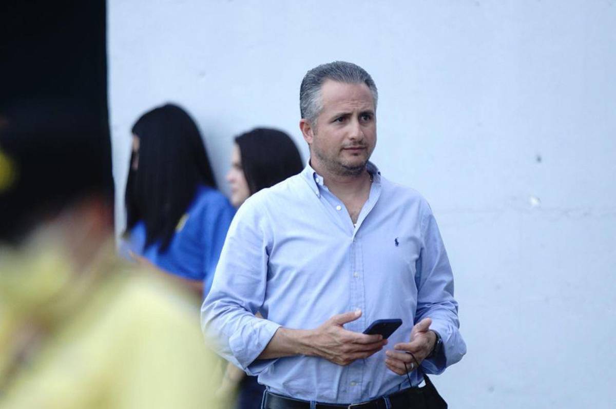 Así fue el regreso de Fabián Coito a Honduras: No se saludaron con Héctor Vargas y el Morazán está como mesa de billar