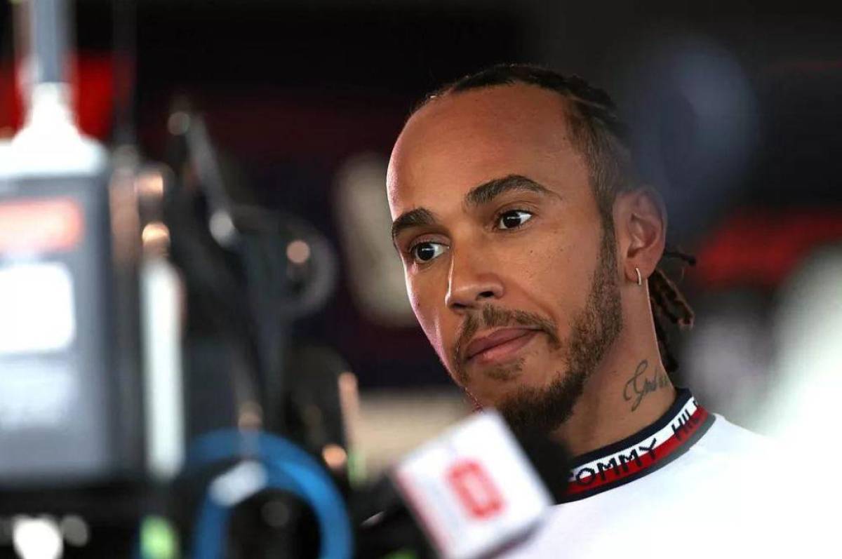 Lewis Hamilton: “Tenemos que ser realistas, Red Bull es casi imbatible y se necesita mucha suerte para ganarles”