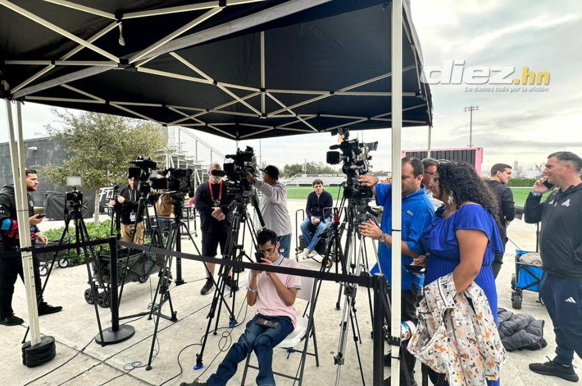 ¿Se podrán tomar fotos con Messi en El Salvador? El saludo del argentino con David Ruiz y los guardaespaldas del ‘10’