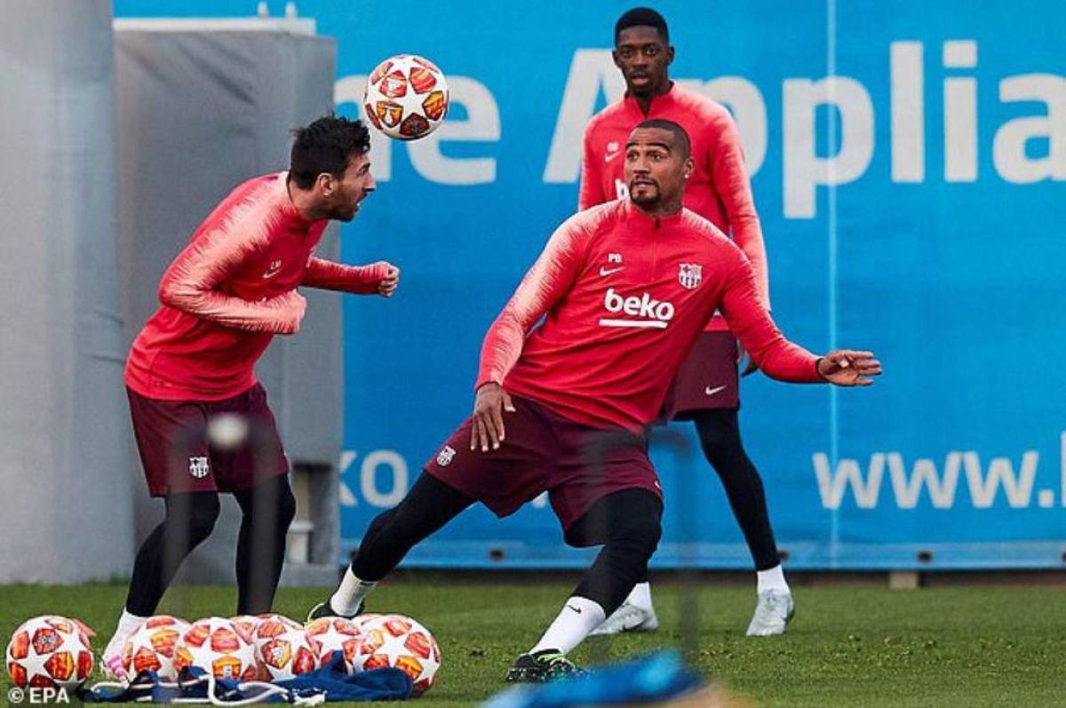 Boateng y Messi entrenando en el Barcelona.