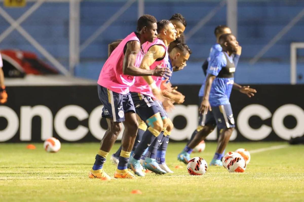 Así se vivó el minuto a minuto del empate entre Motagua y Olimpia por la semifinal de ida en Liga Concacaf