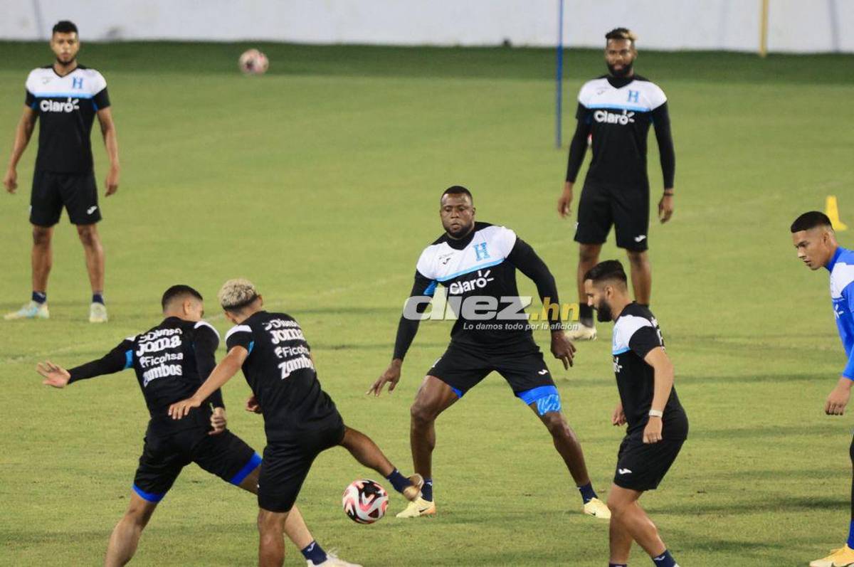 Las primeras imágenes de Yustin Arboleda con la camisa de la Selección de Honduras y un invitado especial en el entreno