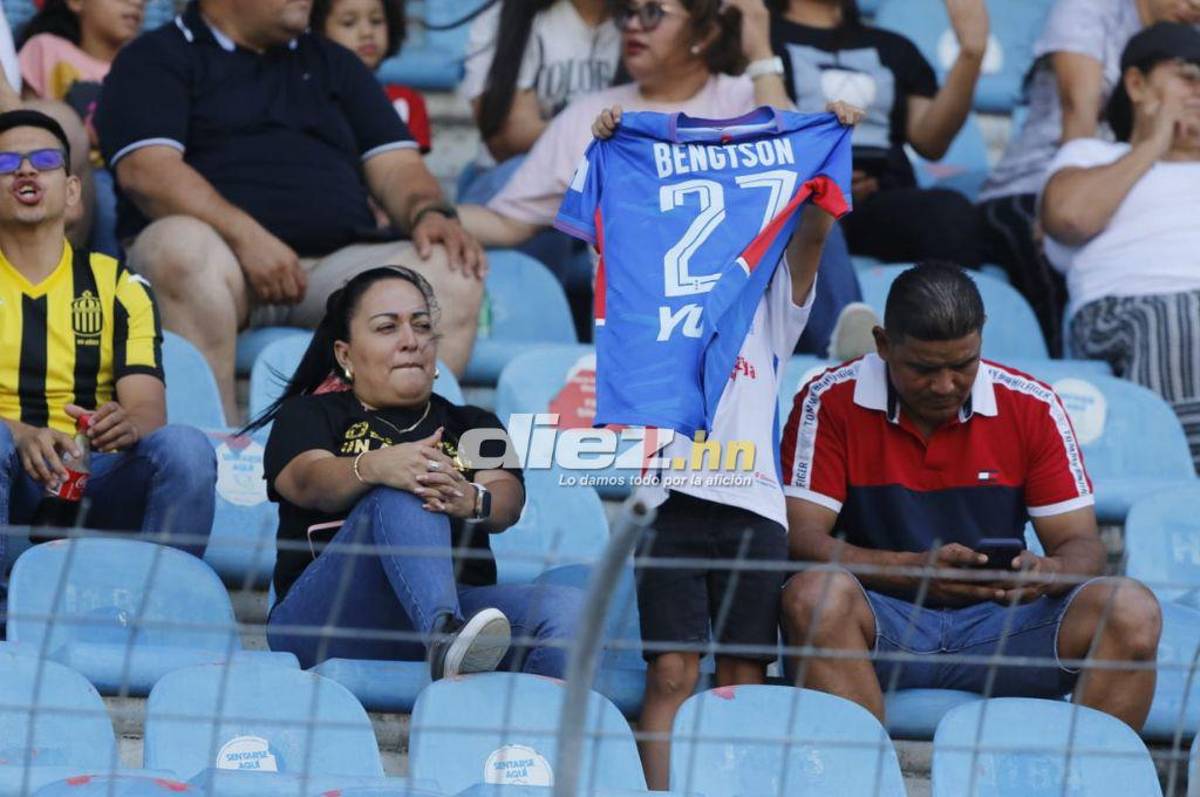 Así está el ambiente en el estadio Olímpico por el duelo del repechaje entre Real España y Olimpia; bellas aficionadas