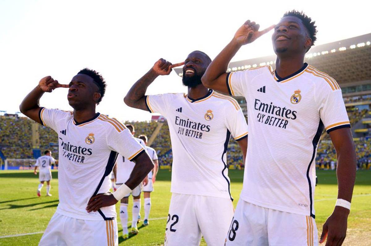 Real Madrid ejecuta su enésima remontada y se coloca líder de la Liga Española; Vinicius y Tchouaméni anotaron