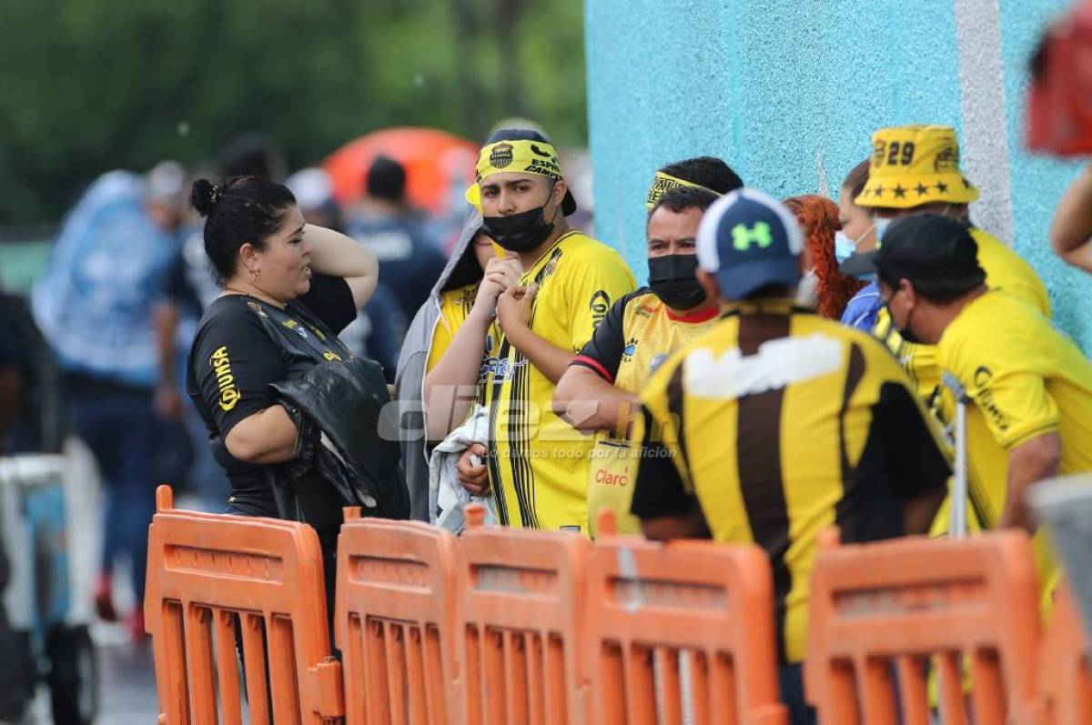 ¡Se pinta el Nacional! Así se vivió la previa de la final de ida entre Motagua y Real España: la afición puso el color