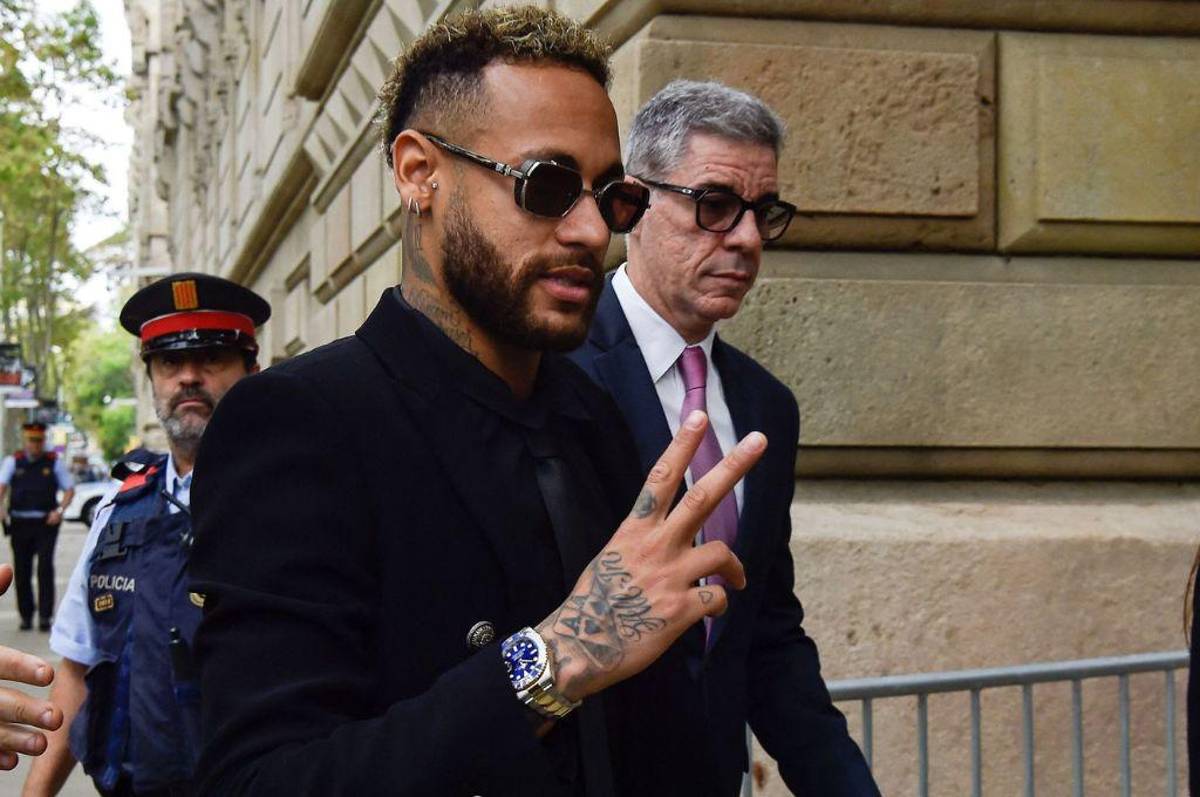 ¡Bien librado! Justicia española absuelve a Neymar de corrupción y estafa en su traspaso al Barcelona