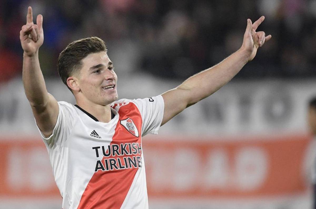 Julián Álvarez anota seis goles en la paliza de escándalo de River Plate sobre Alianza Lima en la Copa Libertadores