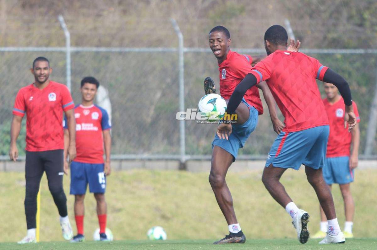 ¡Plagado de ausencias! El Olimpia de Pedro Troglio entrena diezmado previo al partido ante el Victoria
