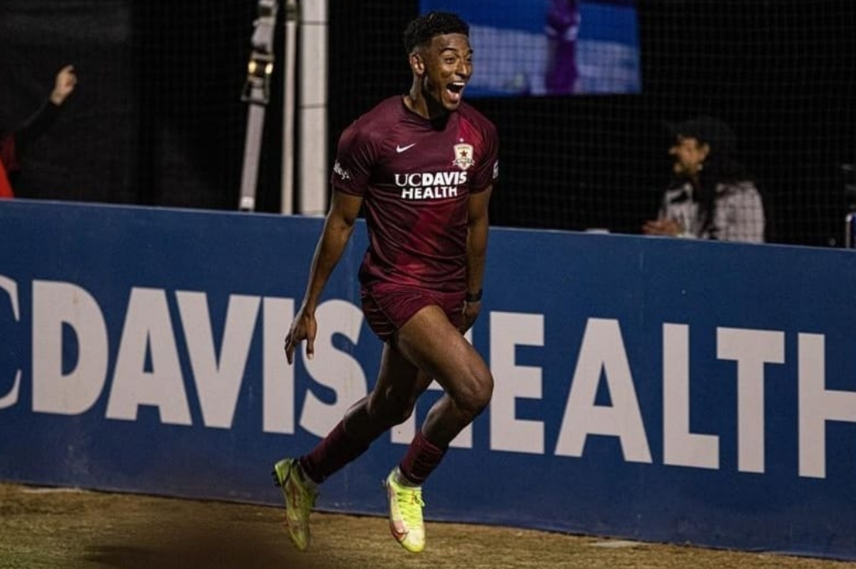 Douglas Martínez destaca en el equipo ideal de la USL tras anotar un golazo y dar otras asistencia