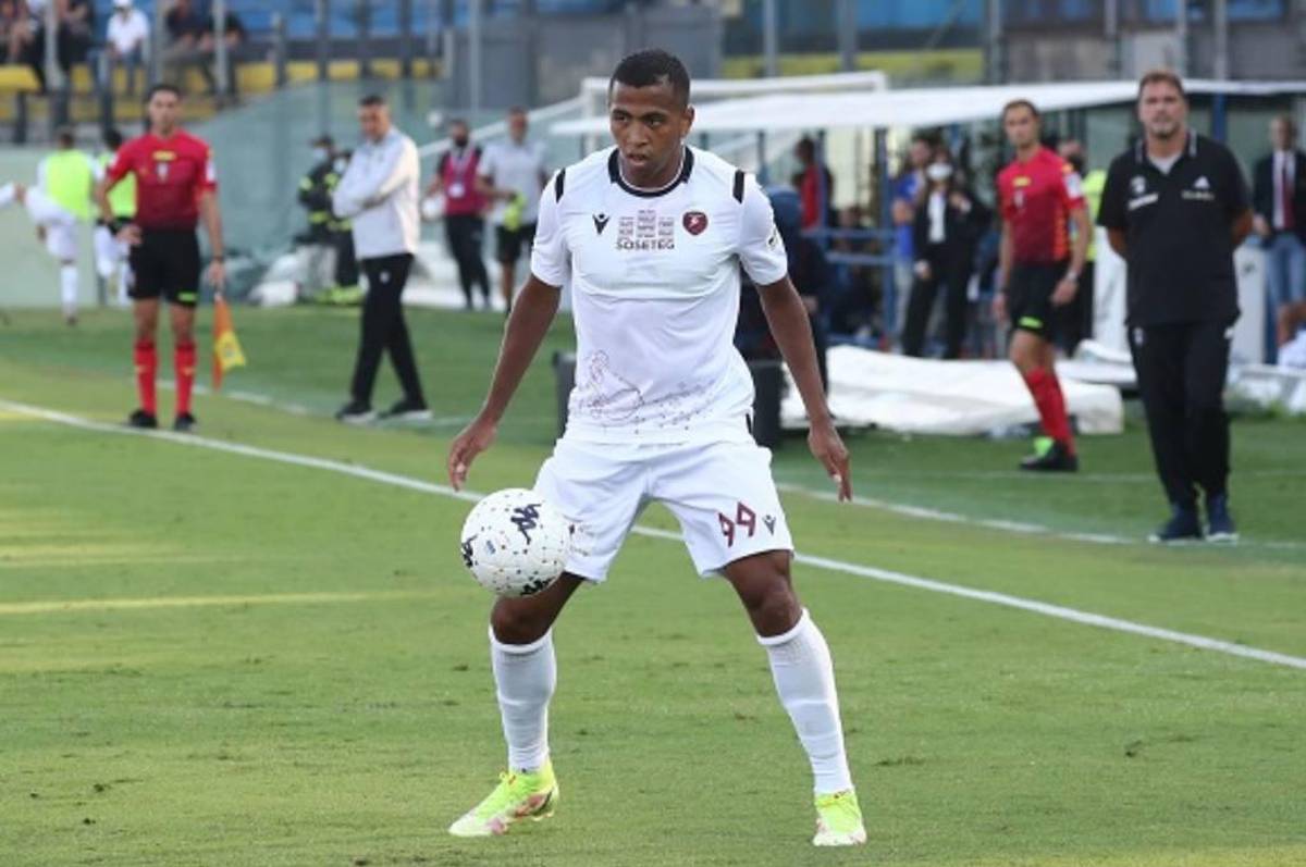 No juega desde hace un mes: ¿Qué pasa con el hondureño Rigoberto Rivas en la Serie B de Italia con la Reggina?