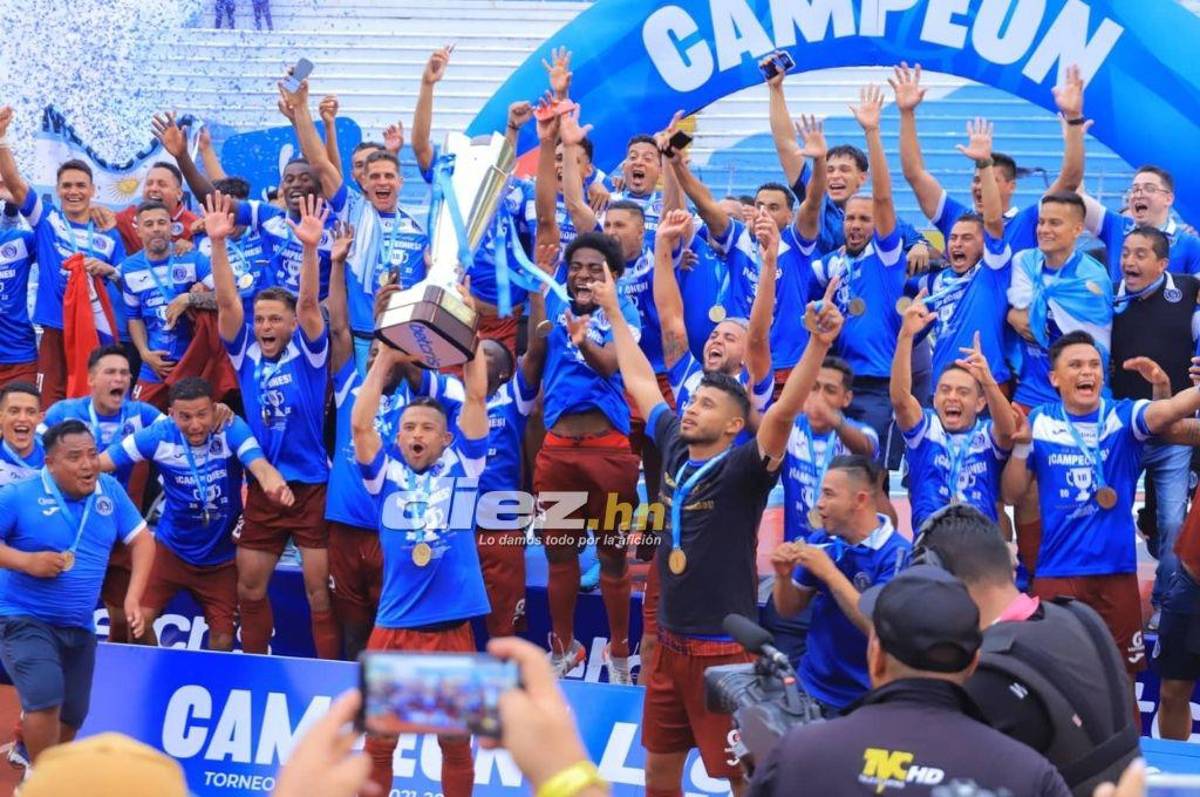 El gran gesto de Pereira con Omar Elvir, las lágrimas de Castellanos por la copa 18 de Motagua ¿y Rougier se despide?