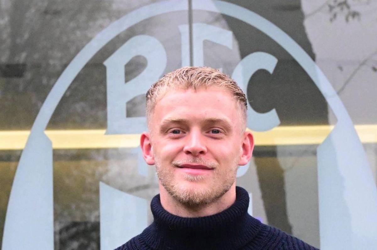 ¿Qué es lo que tiene? la llamativa marca que mostró un futbolista en su cuello y explica todo: Es una mordida zombie”