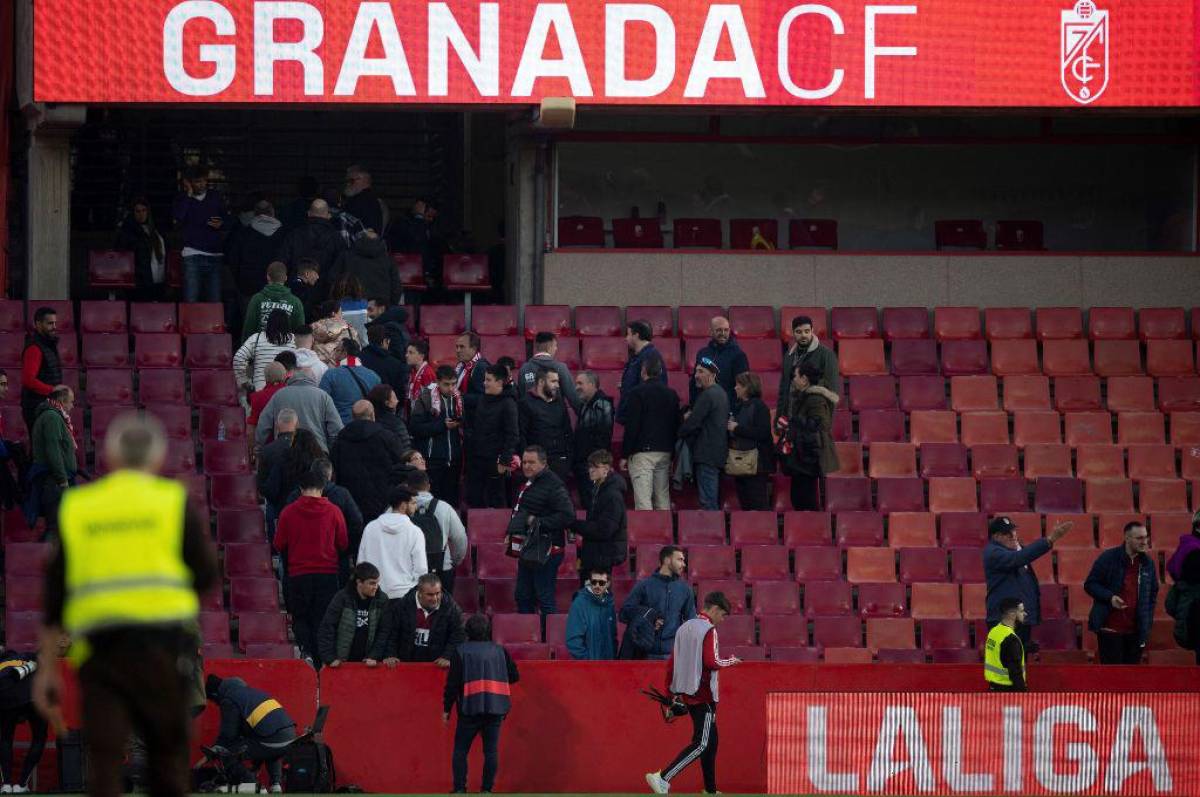 Granada-Bilbao se suspende por la muerte de un aficionado: falleció de un paro cardíaco y luchaba contra el cáncer (Fotos)
