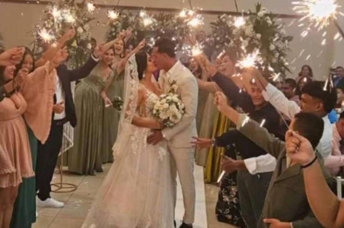 ¡Se casó un tricampeón! Futbolista de la Liga Nacional contrajo matrimonio con una hermosa odontóloga hondureña