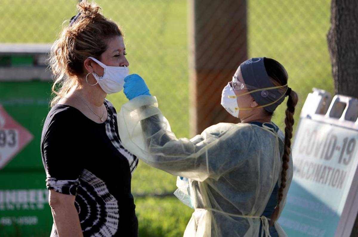 Informe Especial: La OMS asegura que con ómicron, Europa podría entrever el final de la pandemia